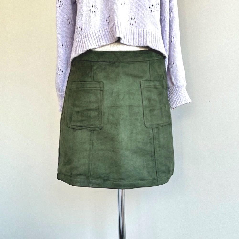 Old Navy Green Faux Suede Mini Skirt Size 10